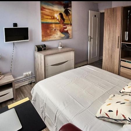 Chambres A Louer Dans Appartement Balcon - Wifi - Parking Gratuit Nevers Zewnętrze zdjęcie
