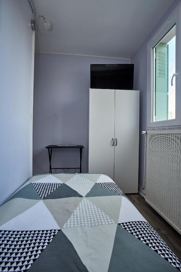 Chambres A Louer Dans Appartement Balcon - Wifi - Parking Gratuit Nevers Zewnętrze zdjęcie
